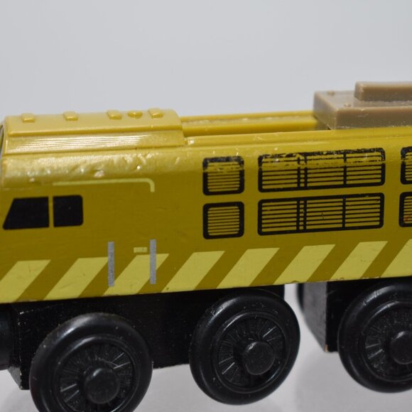 2003 Diesel 10 Happy Face - Thomas the Train Wooden Railway Tank Engine Friends - Picture 8 of 13